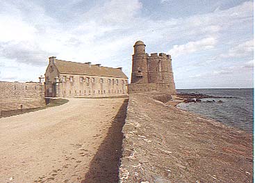 Le château Binoclar, vue du sud.